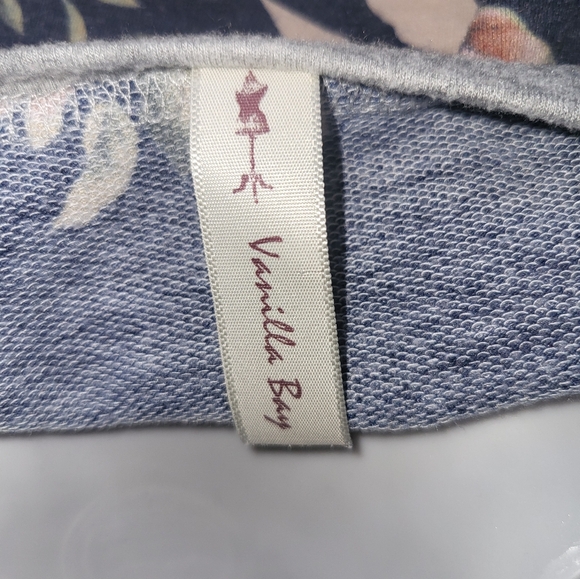 Flower Tee - Picture 4 of 7